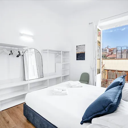 Four Seasons Martelli Luxury 50 M From Duomo Apartman *