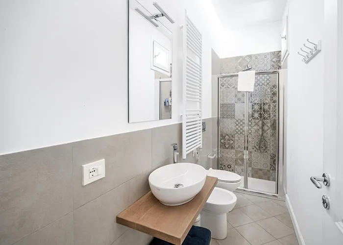 Four Seasons Martelli Luxury 50 M From Duomo *
